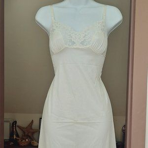 Vintage Vassarette White Satin Negligee Full Slip Style 10-105 36 28 42)